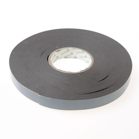 Afbeelding van Zelfklevende tape zwart 22mm x 50 meter